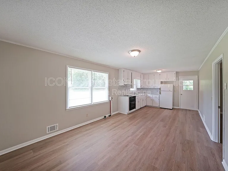 251 Hog Farm Cir — Photo 7