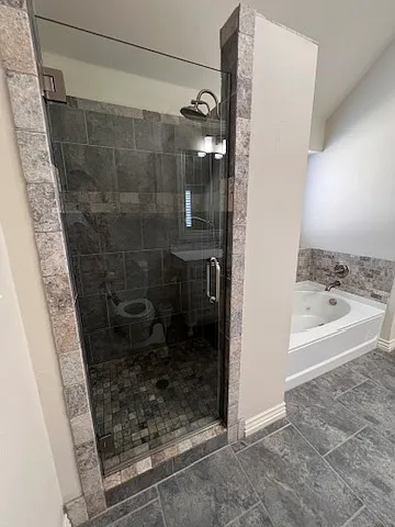 Master Jacuzzi tub and shower