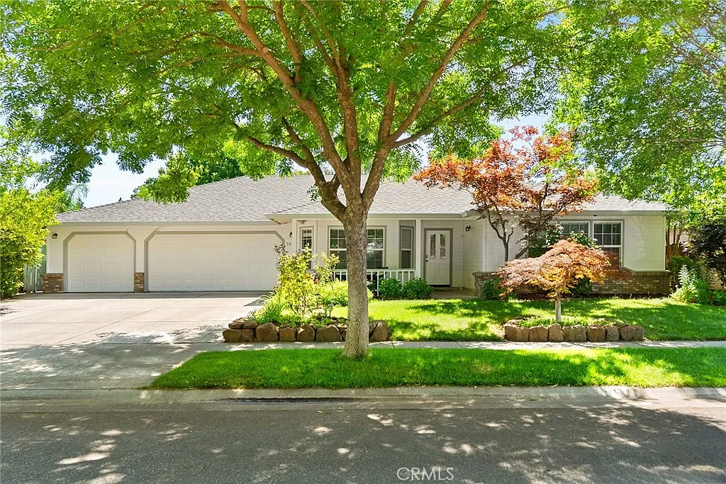 3011 Calistoga Dr photo 1