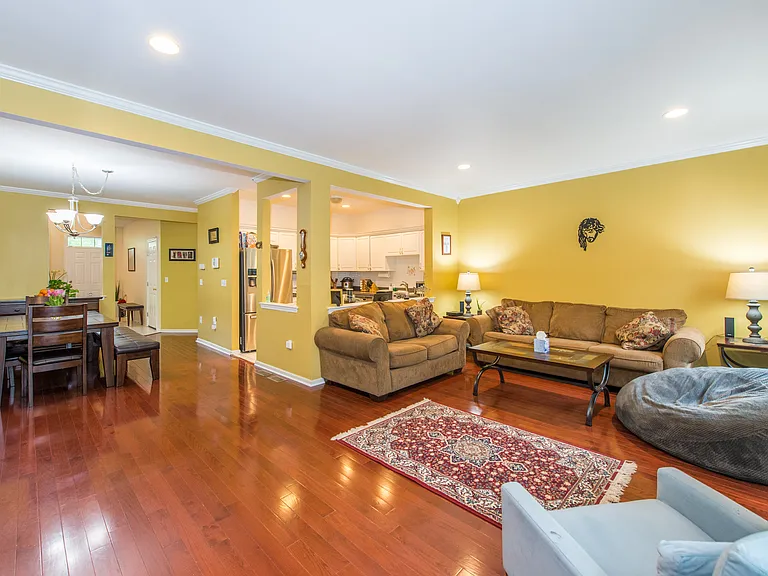 30 Emily Pl — Photo 8