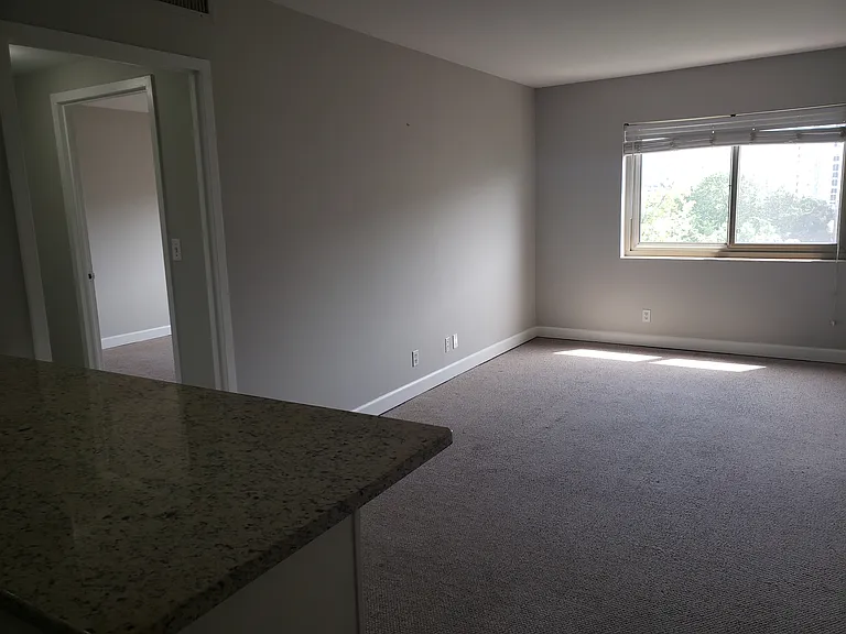 2285 Peachtree Rd NE #904 — Photo 11