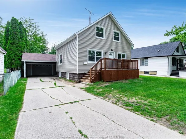 13 Poplar St, Leamington, ON N8H 3L3