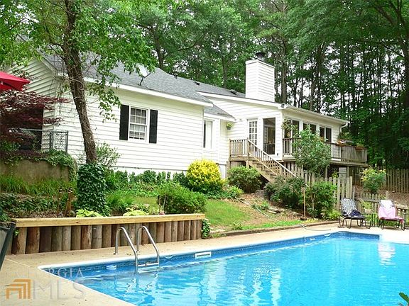 3rd image of 37 Stonehaven Dr