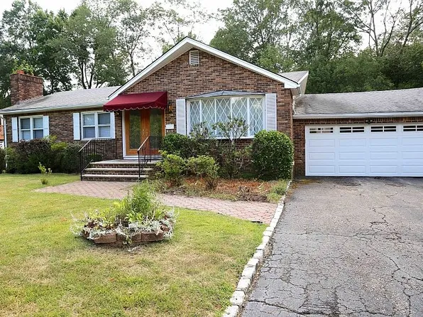 22 Jaclyn Dr, East Hanover, NJ 07936