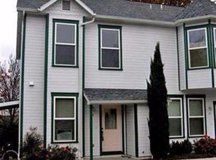 49 California St, Ashland, OR 97520