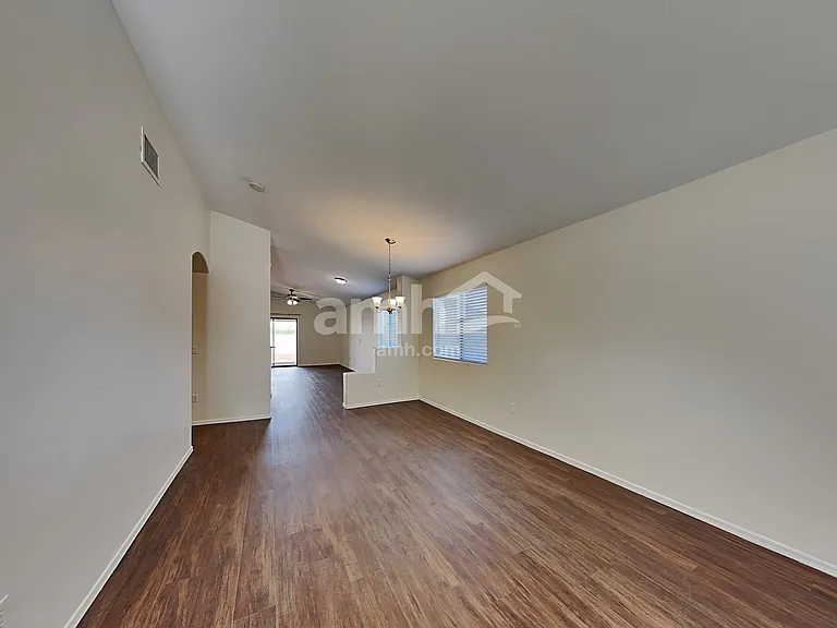7918 S Clarkson Ct — Photo 6