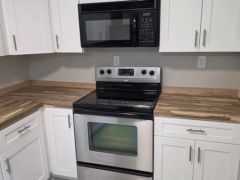101 S Church St #3 — Photo 8