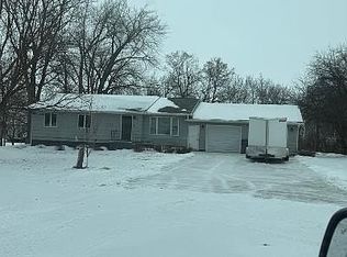203 W 3rd St, Rosholt, SD 57260