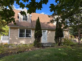 26 Thornton Rd W, Merrimack, NH 03054