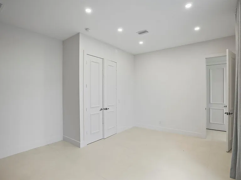 3201 E Stonebrook Cir — Photo 28
