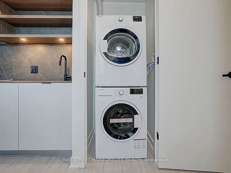 55 Charles St E #4311 — Photo 16