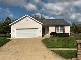 136 Forest View Ct, Creston, OH 44217