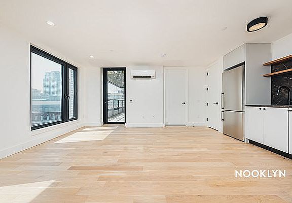 3rd image of 250 Gold St #1113