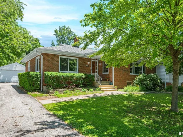 5334 N University St, Peoria, IL 61614