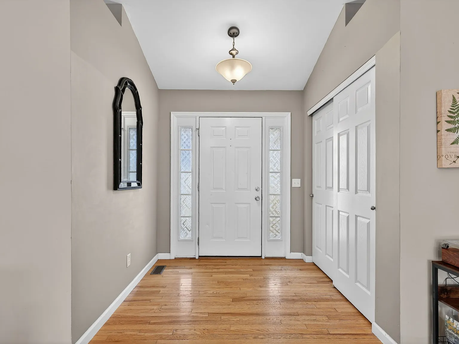 4 bed, 3300 sqft, $6,000 — Photo 4