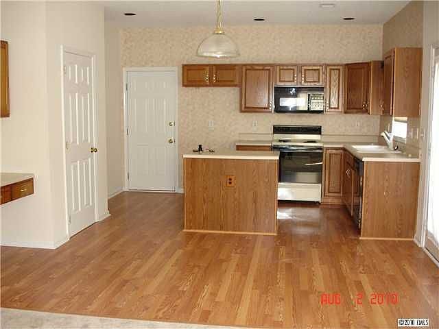 2nd image of 4240 Griswell Dr NW