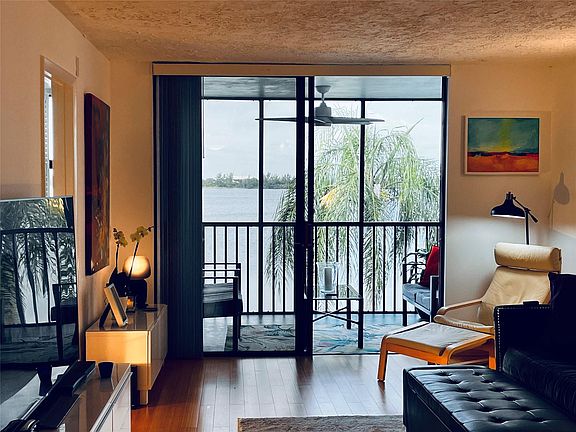 2nd image of 112 Lake Emerald Drive #303