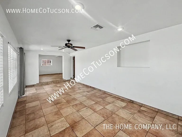 5121 E 6th St — Photo 10
