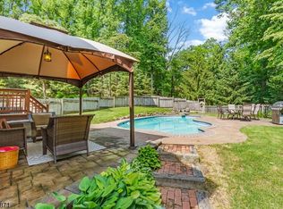 42 Bissell Rd, Lebanon, NJ 08833