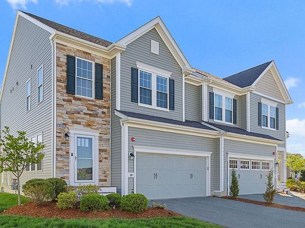 30 Magnolia Dr