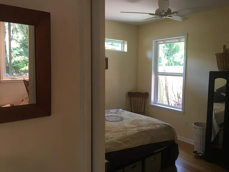 123 Avenue L — Photo 10