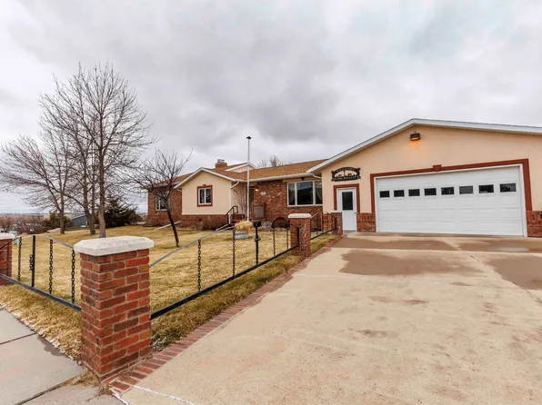 413 Ziebach St, Belle Fourche, SD 57717