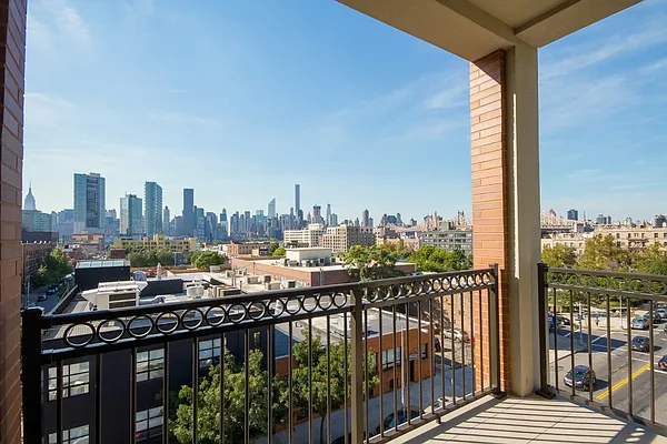 Rented by David Fayzar, LREB | media 26