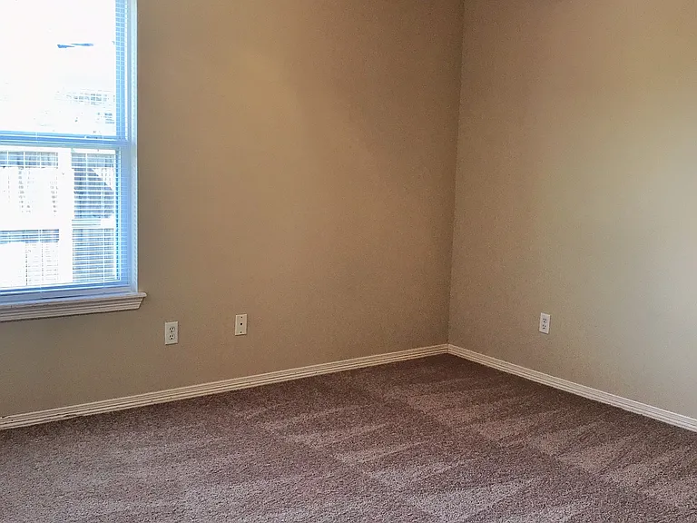 308 E Sweetwater Dr — Photo 6