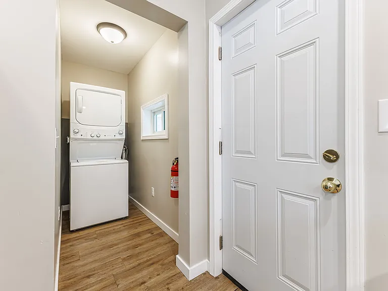 1239 S Plymouth Ave — Photo 12