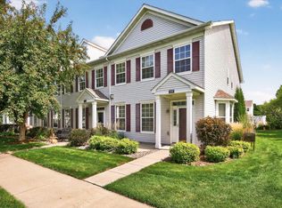1688 Countryside Dr, Shakopee, MN 55379