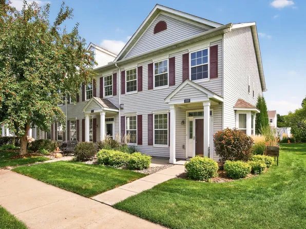 1688 Countryside Dr, Shakopee, MN 55379