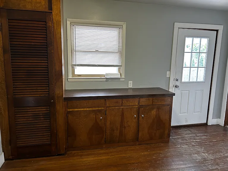 607 Townsend St — Photo 7