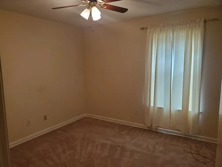 8512 Bridgewood Dr — Photo 11