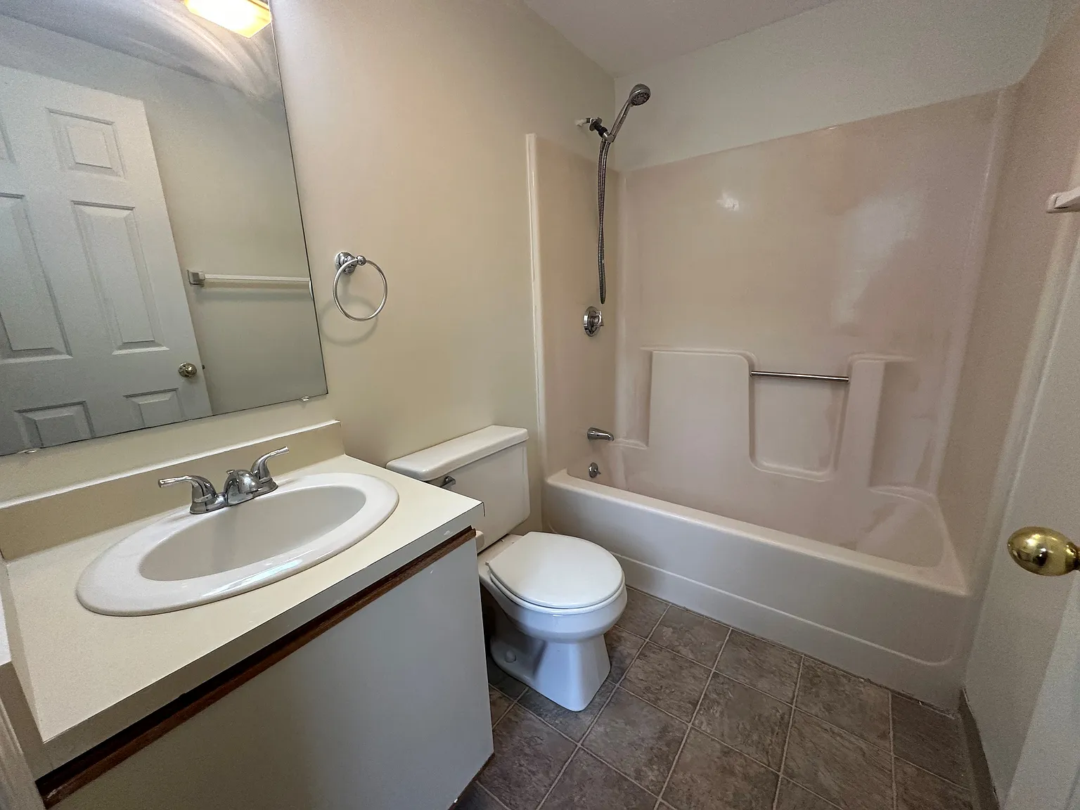 Summit Place Apartments — Photo 2
