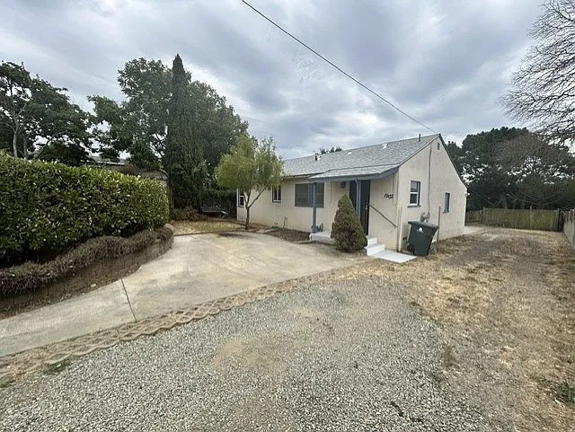 1903 Magazine St — Photo 16