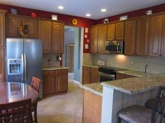 2nd image of 3065 Dogwood Ln