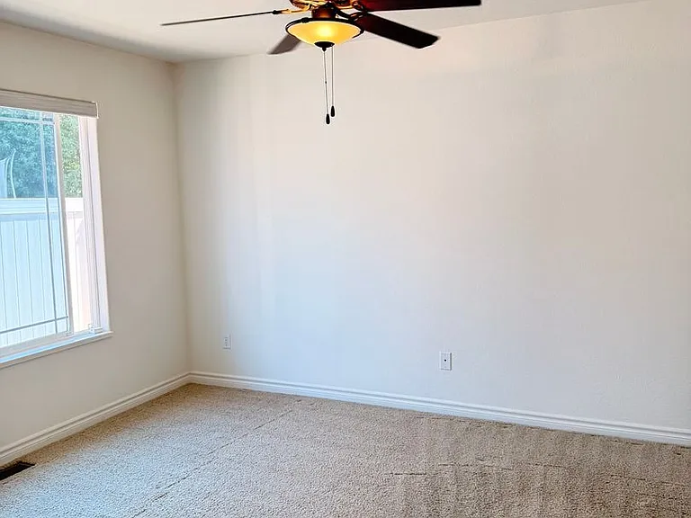 646 Cortney Way — Photo 8