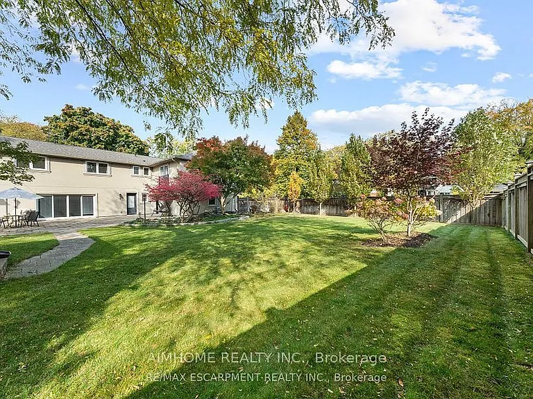 1300 Braeside Dr — Photo 19