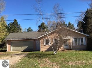 7752 Mile Point Dr, Central Lake, MI 49622