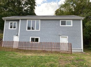 402 Middlebridge Rd, South Kingstown, RI 02879