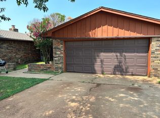 109 South Ave, Edmond, OK 73013