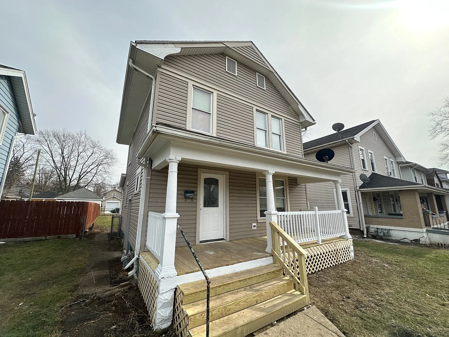 213 McKinley St photo 1