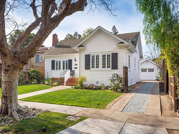 2nd image of 1415 Capuchino Ave