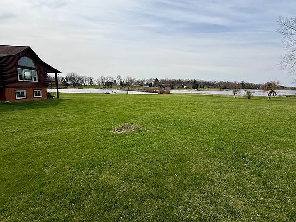 3rd image of 10835 E Barron Rd