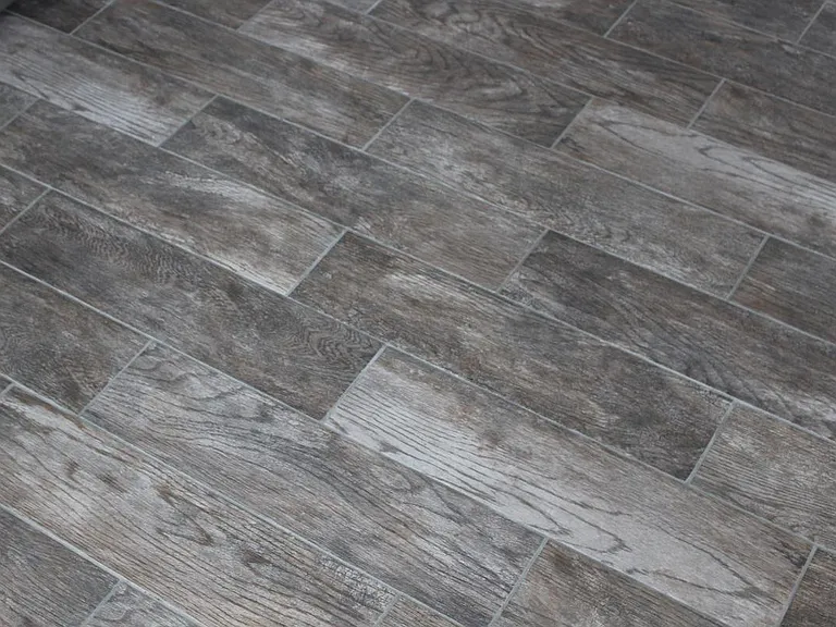 HARD FLOORING THROUGHOUT
