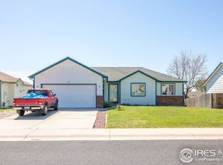 702 Country Acres Dr, Johnstown, CO 80534