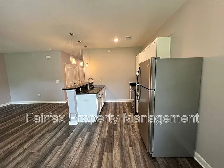 518 Boone St #103 — Photo 5
