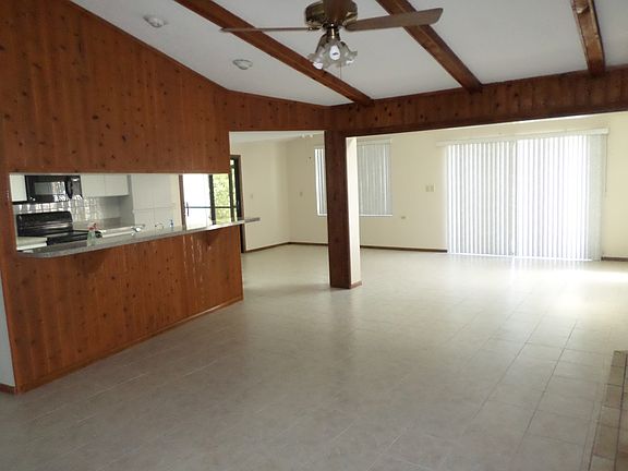 4th image of 3051 Bryan Ln