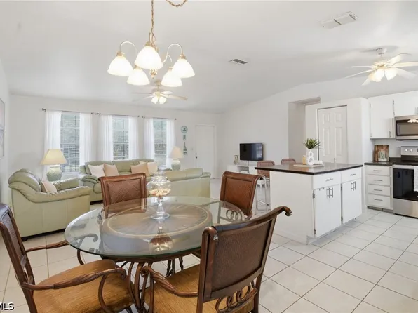 2111 NE 25th St, Cape Coral, FL 33909