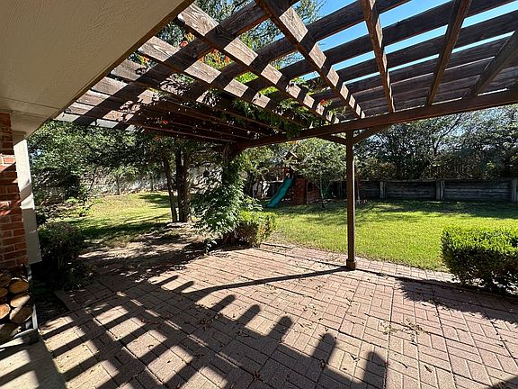 3rd image of 7313 Brookfield Dr